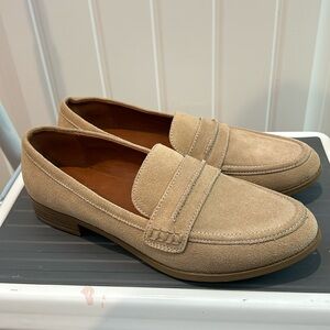 Nude loafers